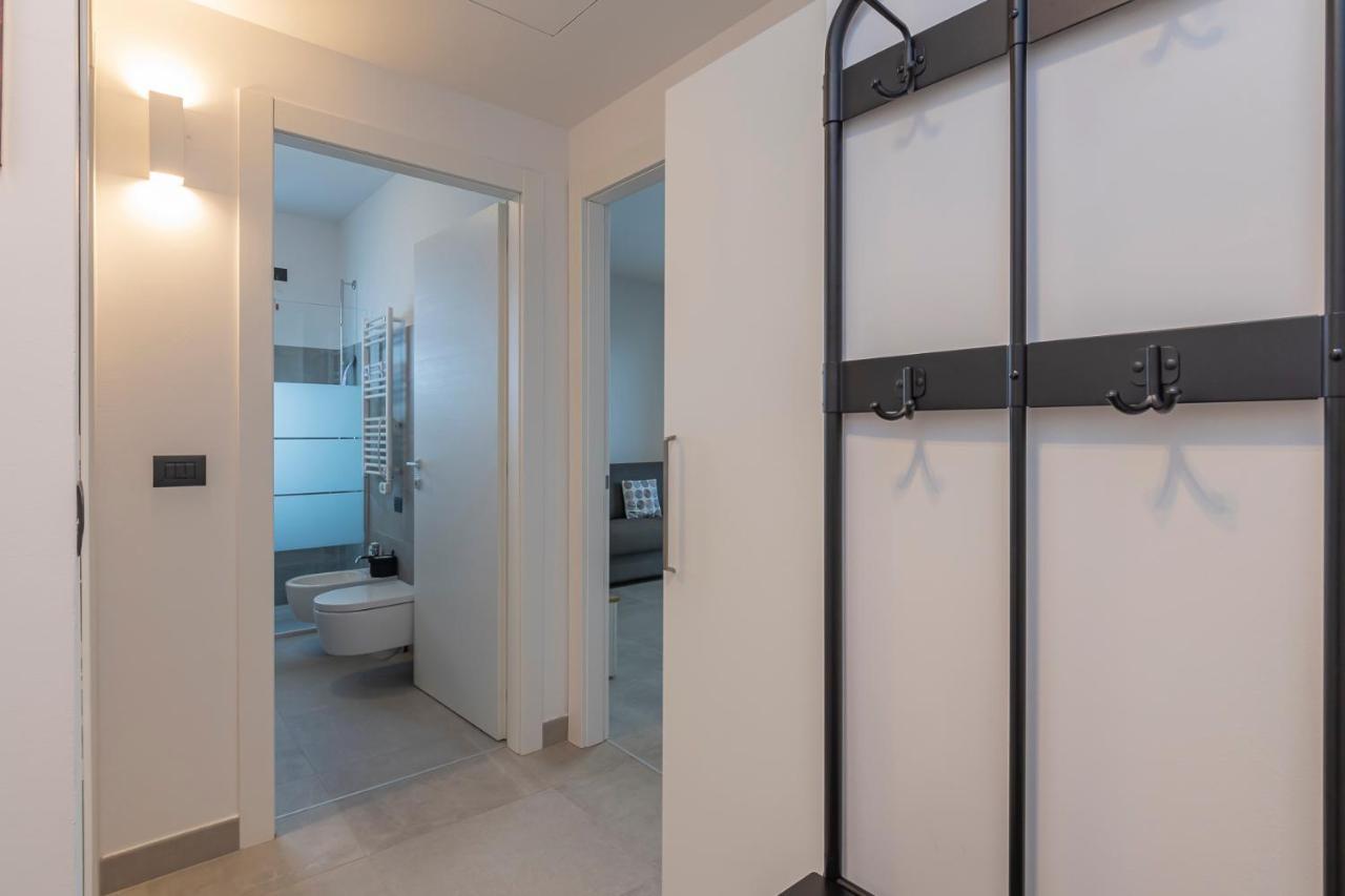 페로 Joivy Calm Flat With Balcony 아파트 외부 사진